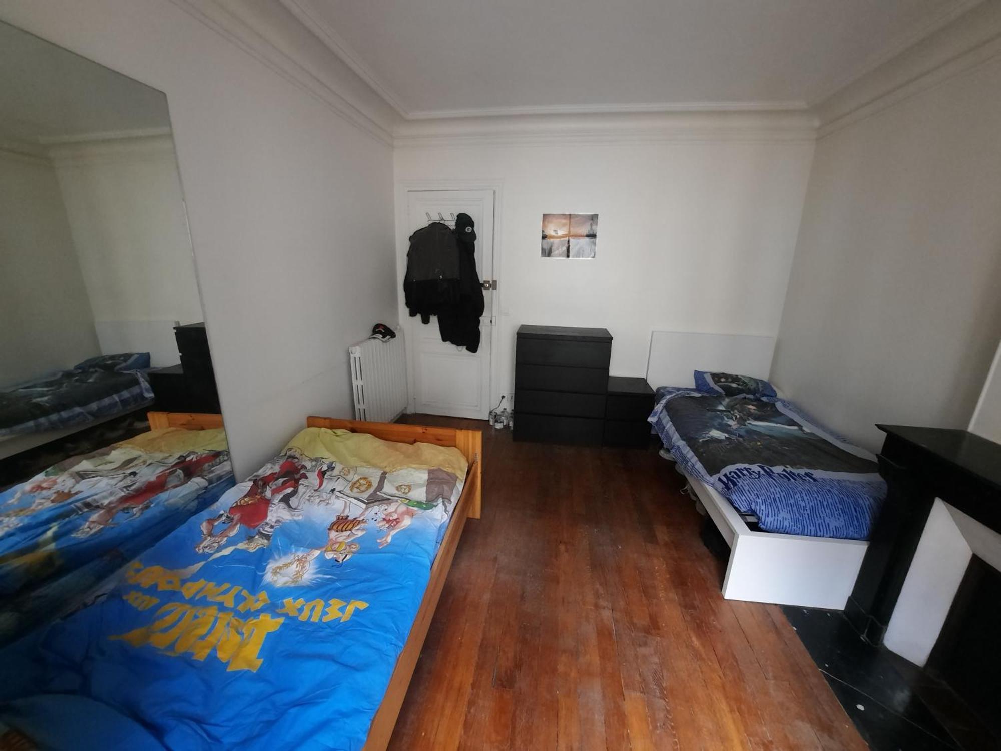 Familial Dans Le 16e Appartamento Parigi