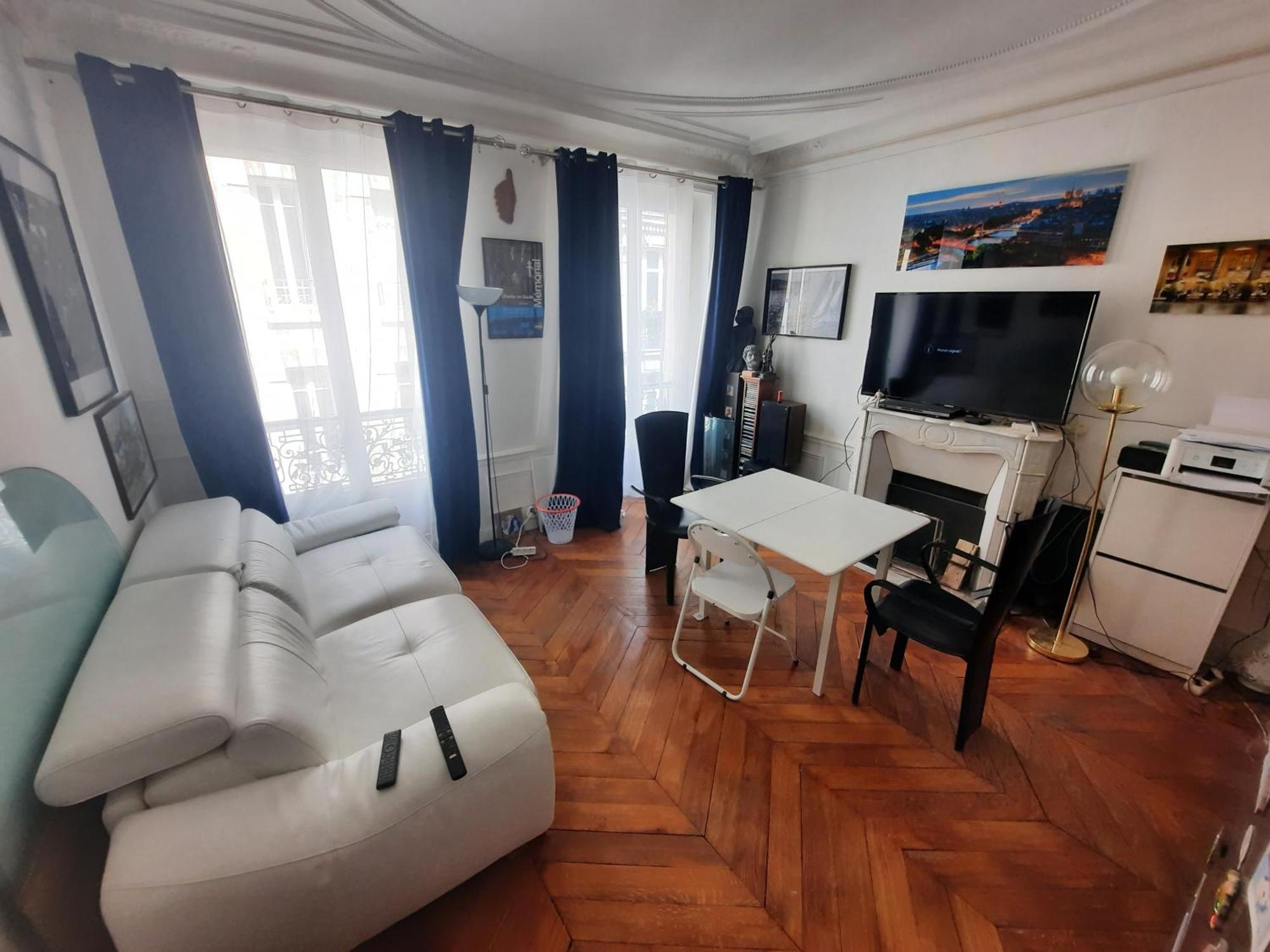 Familial Dans Le 16e * Parigi